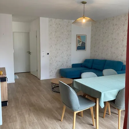 Apartment Elegant T3 Avec Terrasse Plein Sud, Proche Centre *